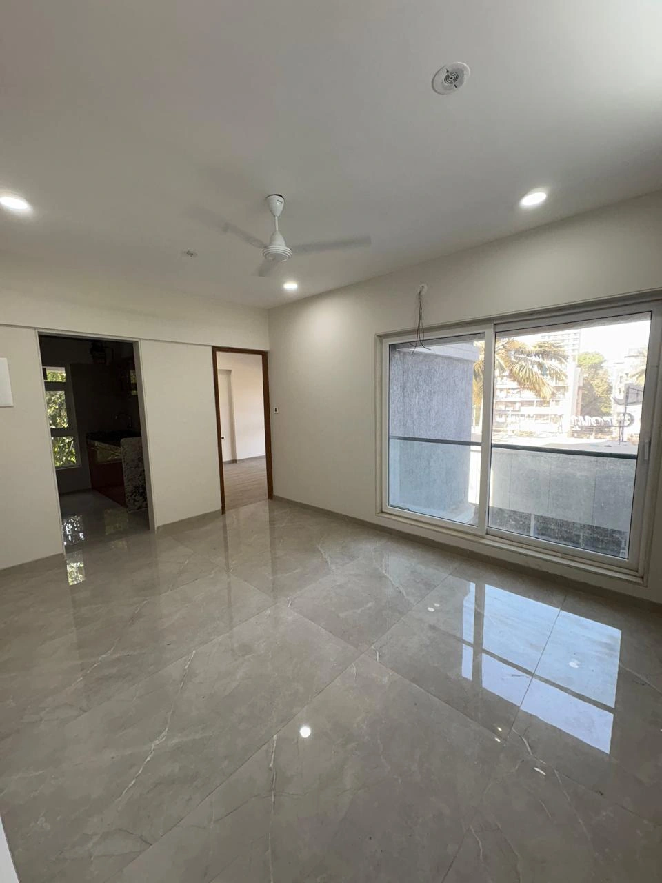 2 BHK Flat for rent in Malad East
